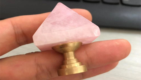 石頭粘金屬用什麽膠水？用匯巨快幹結構膠