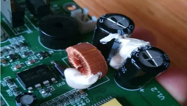 電子器件固定密封，使用匯巨牌電子專用密封膠