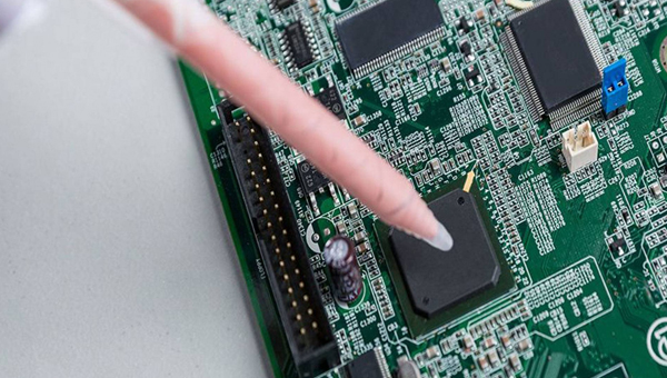 導熱凝膠，輔助於各種電子設備穩定溫度的散熱材料