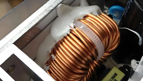 匯巨電容器固定密封膠具備絕緣性能嗎？匯巨膠粘工程師為你解答！