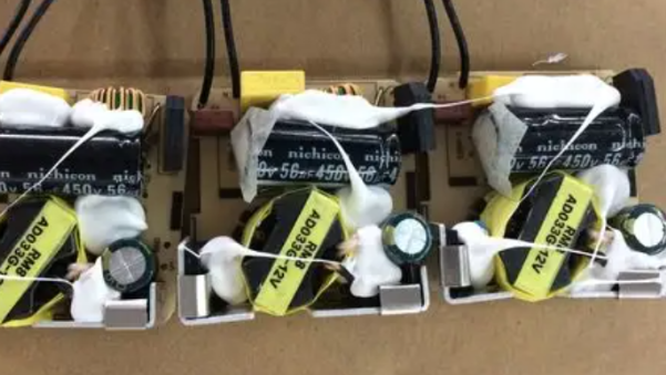電子密封膠在元器件固定上的應用優勢