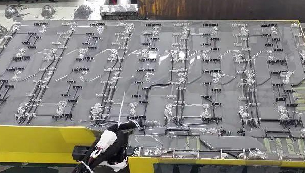 有機矽導熱灌封膠，助力新能源動力電池進行熱管理的理想材料